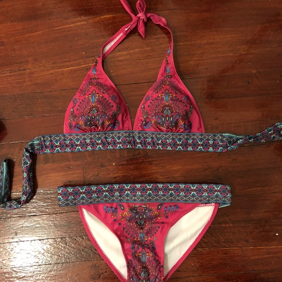 Victoria's Secret Other - NWOT paisley Victoria’s Secret bikini